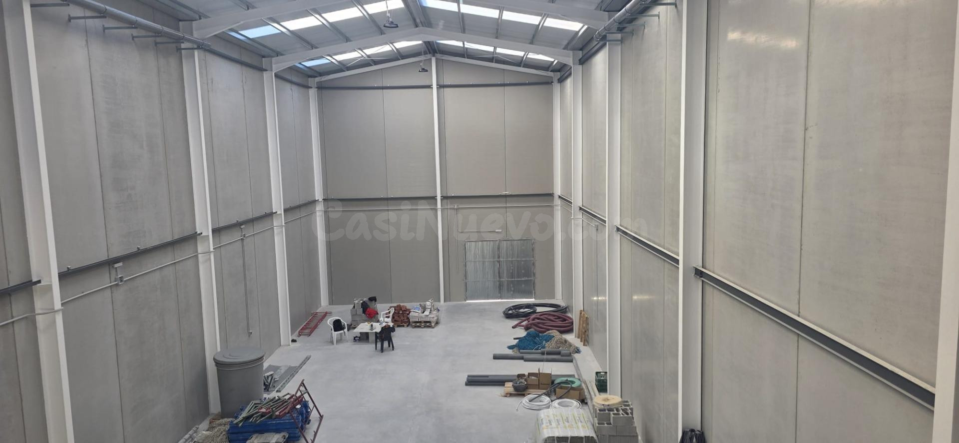 Amplia Nave Industrial en Alquiler en Polígono Torrellano -  - foto 2