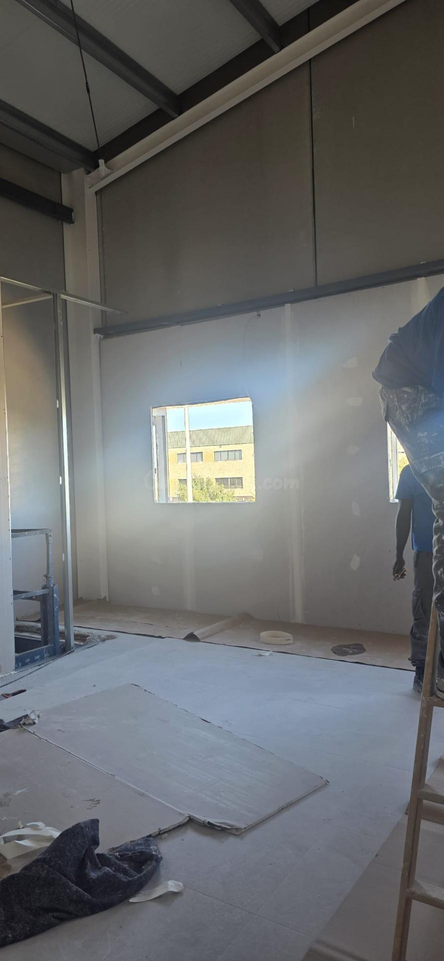 Amplia Nave Industrial en Alquiler en Polígono Torrellano -  - foto 3