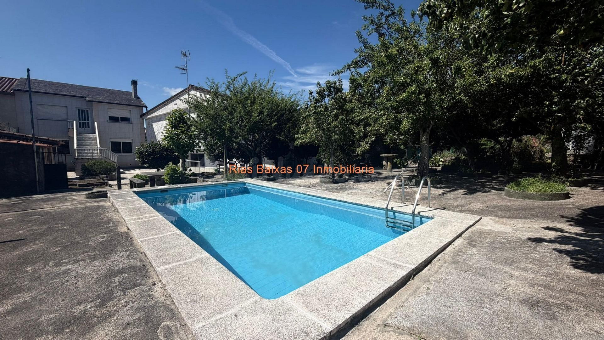 REF 4270 DOS CASAS CON TERRENO CERRADO Y PISCINA TAMEIGA ( M - foto 2