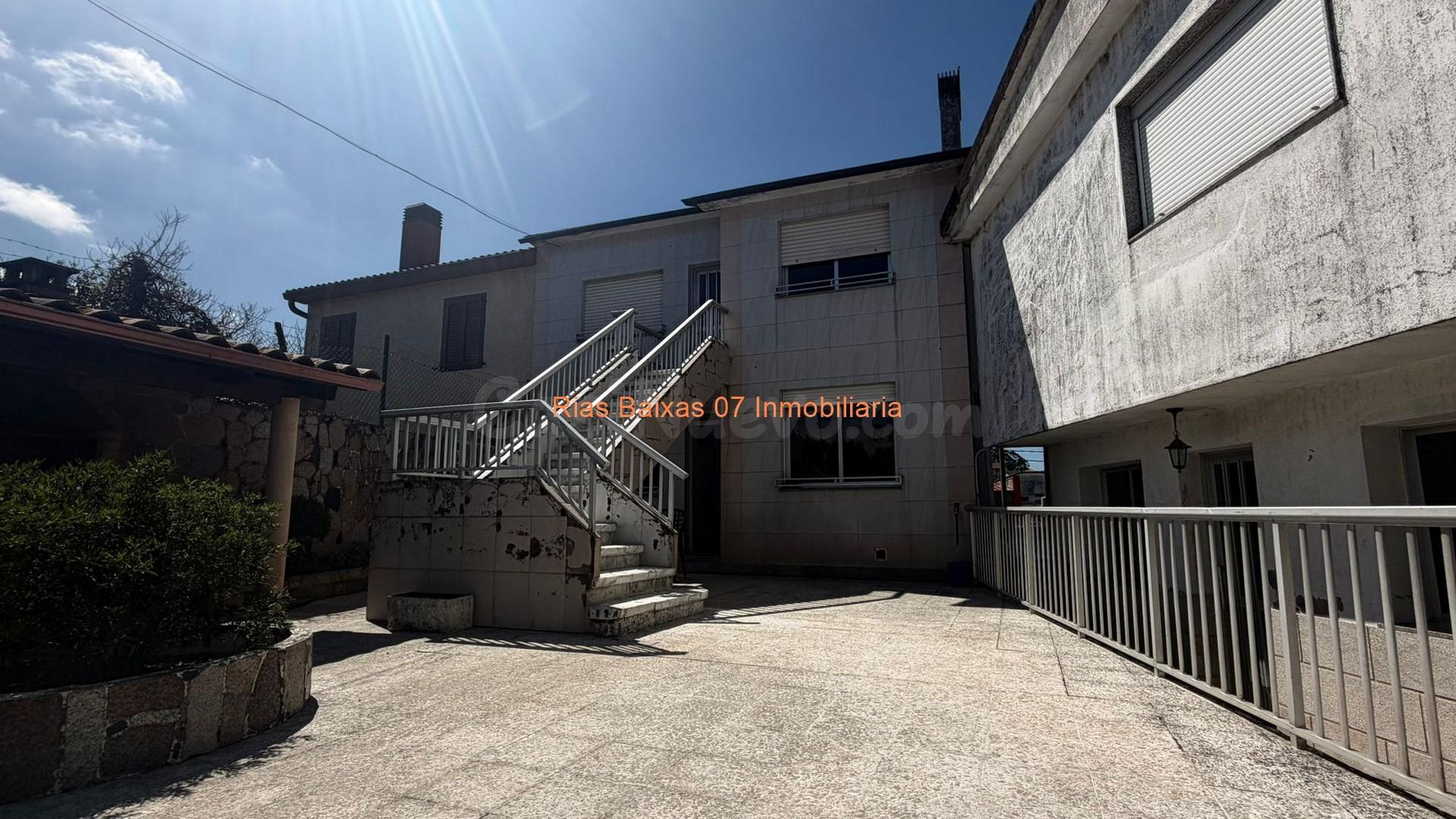REF 4270 DOS CASAS CON TERRENO CERRADO Y PISCINA TAMEIGA ( M - foto 3