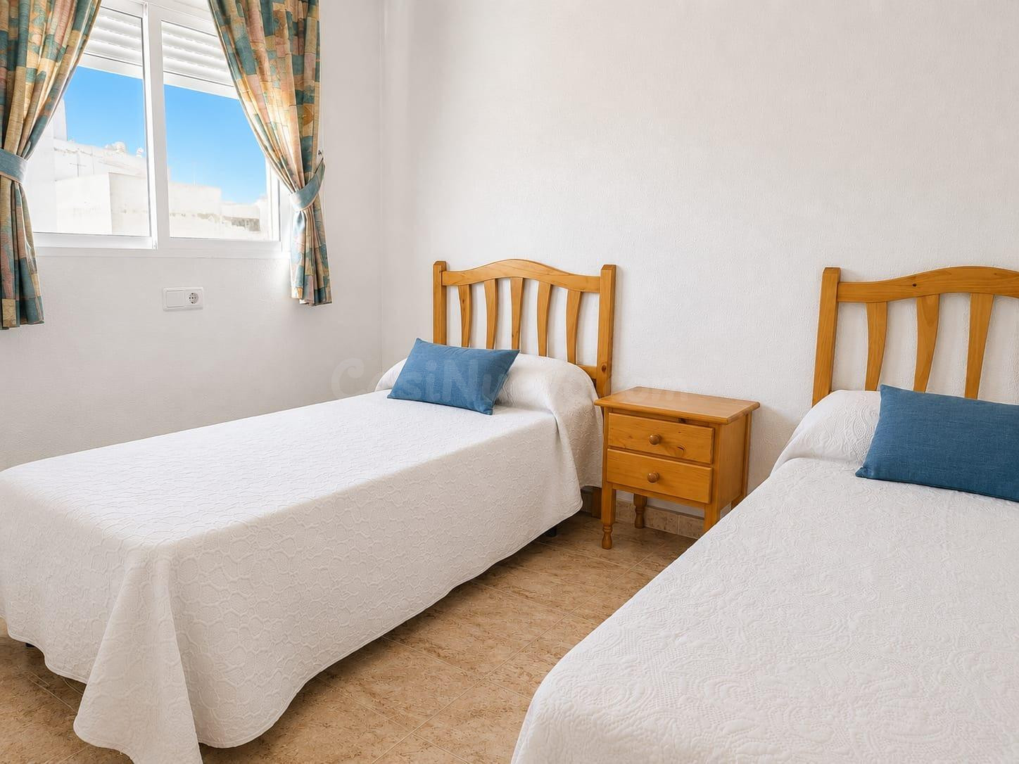 SE VENDE BONITO APARTAMENTO ORIENTADO AL SUR!!!! PLAYA DEL C - foto 2