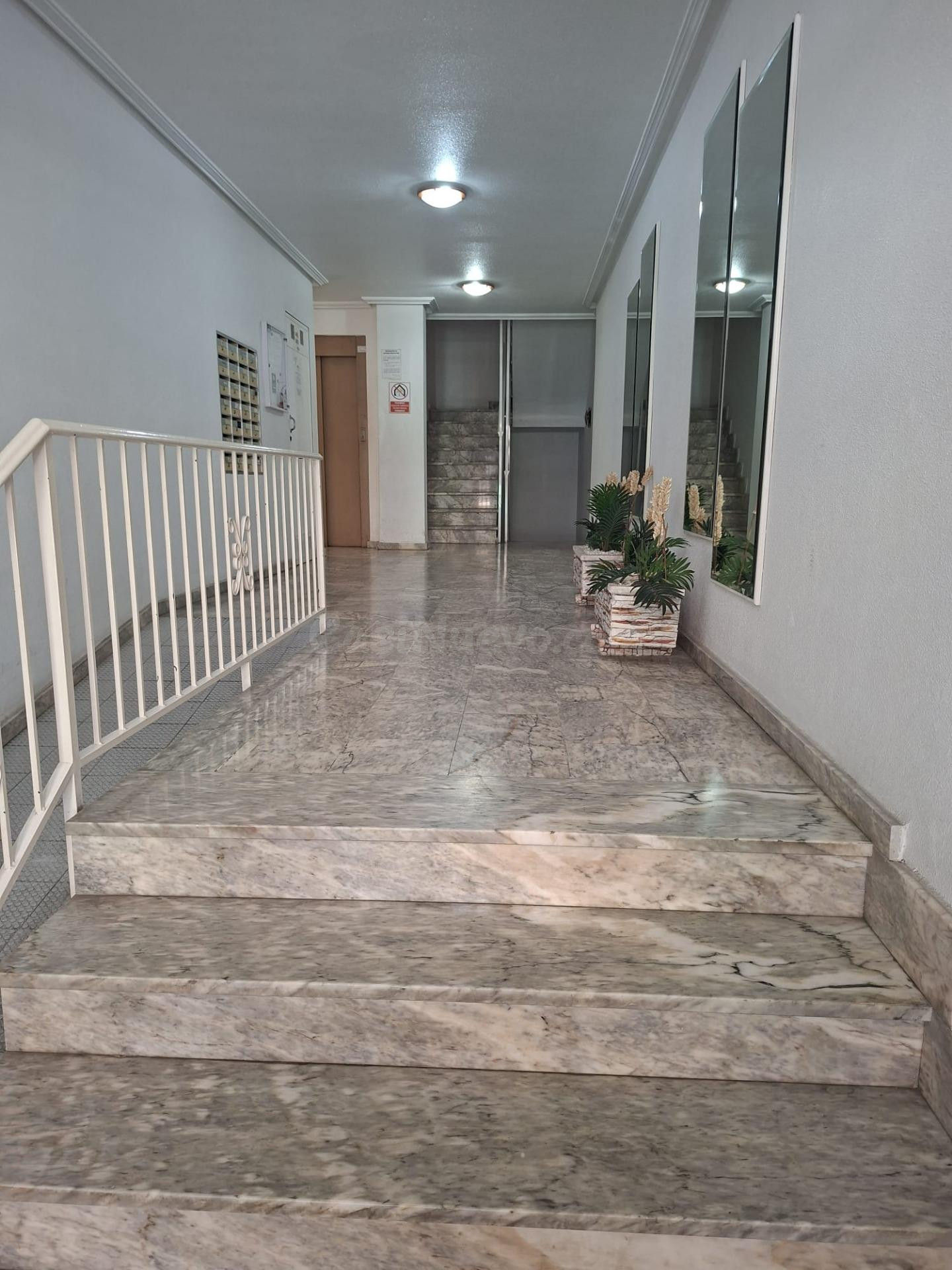 SE VENDE BONITO APARTAMENTO ORIENTADO AL SUR!!!! PLAYA DEL C - foto 5