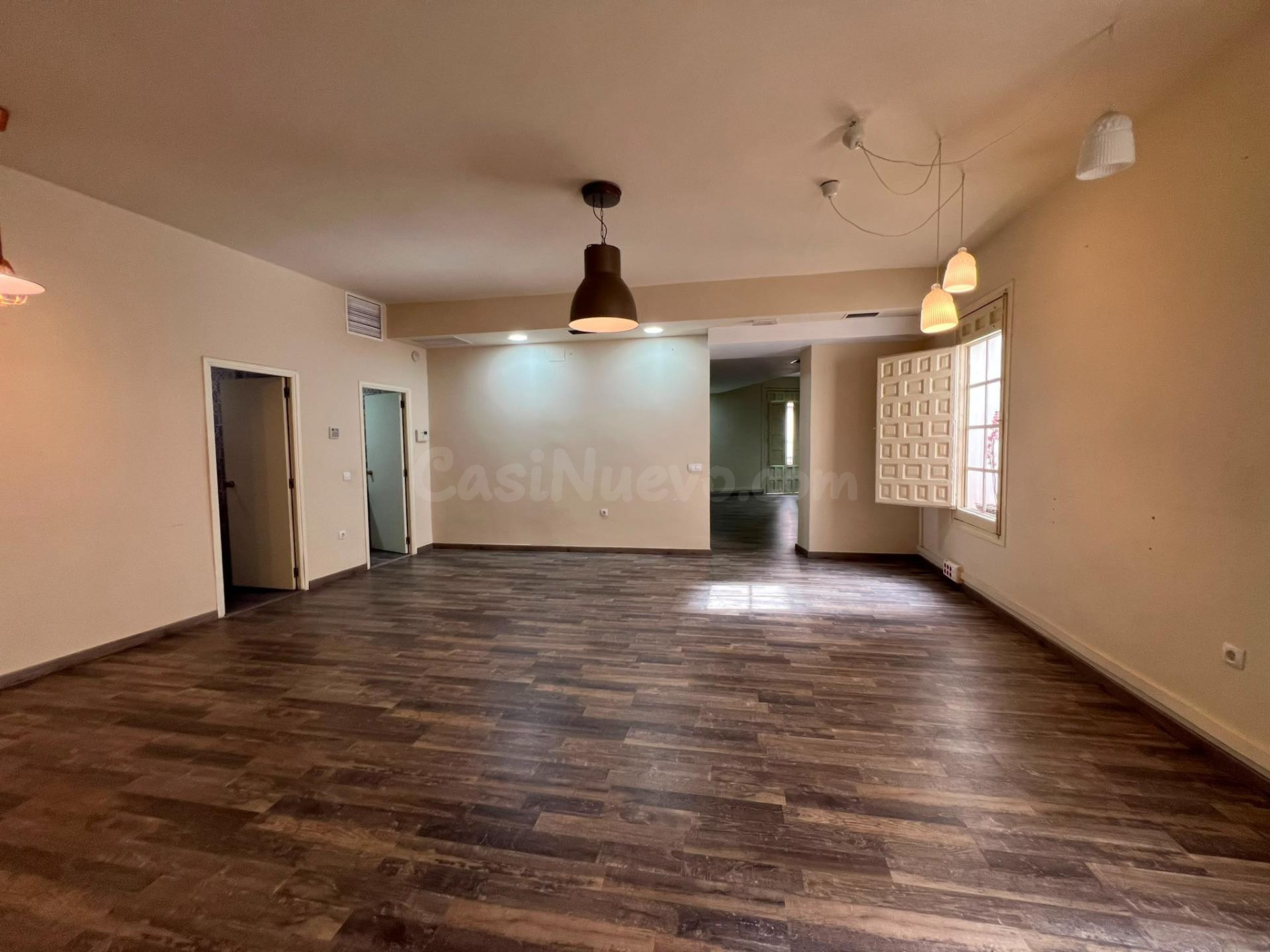 Moderna Oficina en el Centro de Elche - Ideal para Tu Negoci