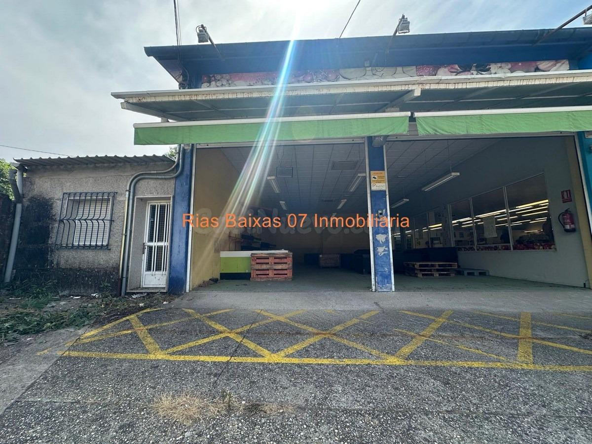 REF 7093 LOCAL COMERCIAL DE 350 M2 CON APARCAMIENTO EN N-550 - foto 2