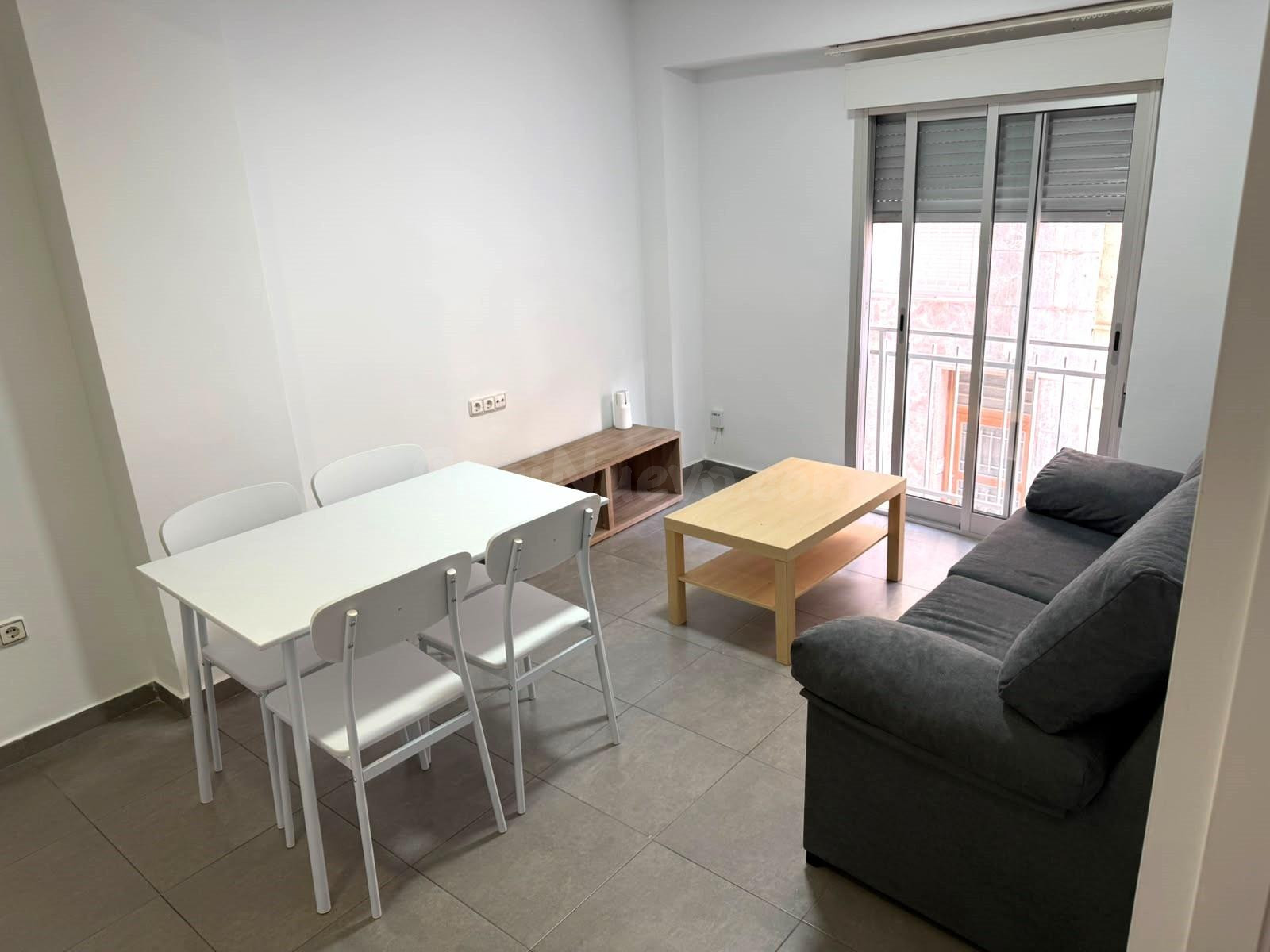 Piso 2 habitaciones 75m² en alquiler - Centro