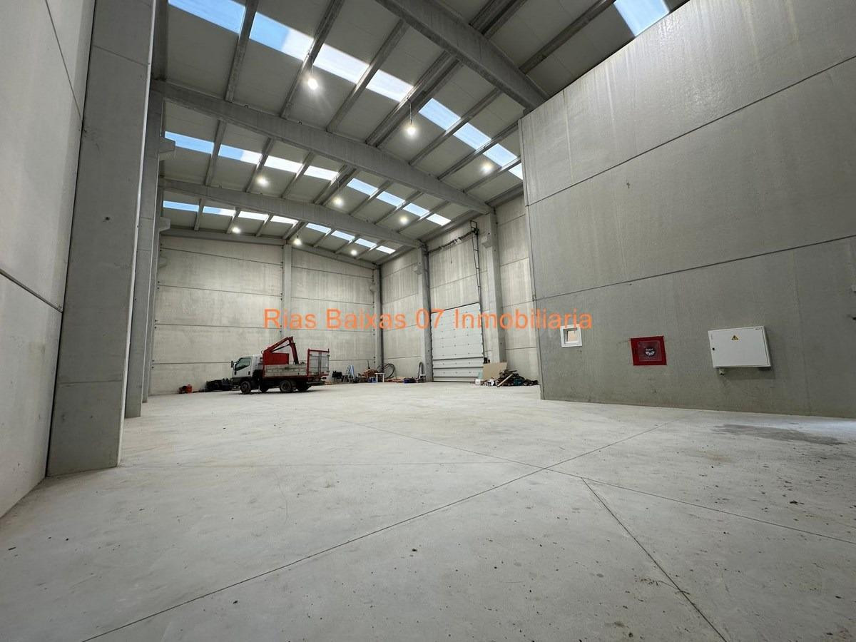 REF 7105  NAVE INDUSTRIAL DE 500 M2 CON 3 PLANTAS DE OFICINA - foto 2