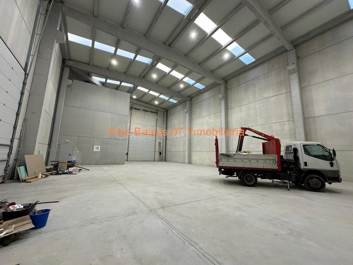 REF 7105  NAVE INDUSTRIAL DE 500 M2 CON 3 PLANTAS DE OFICINA - foto 3