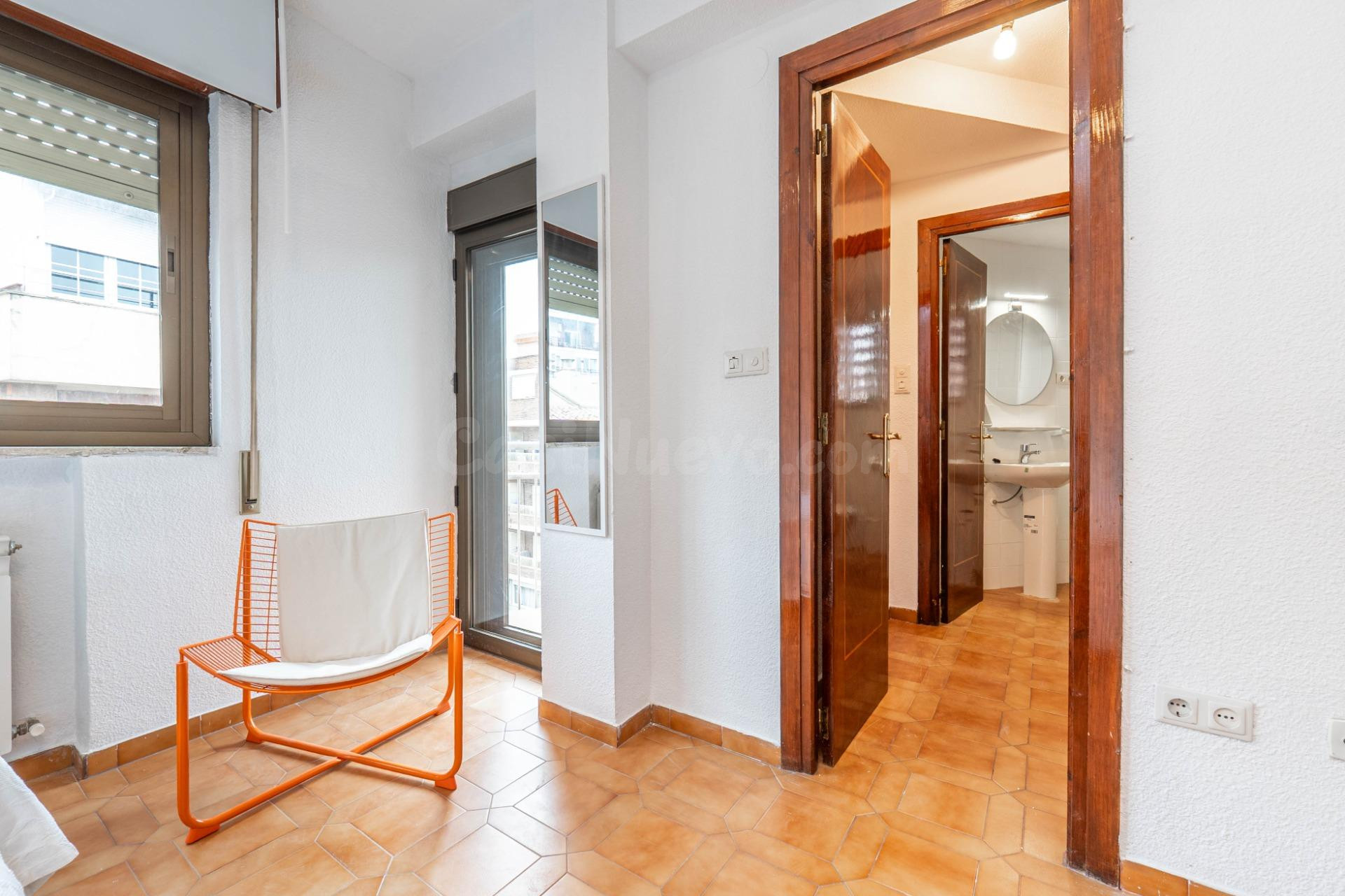 Habitación con aseo privado junto al Campus de Fuentenueva - foto 3
