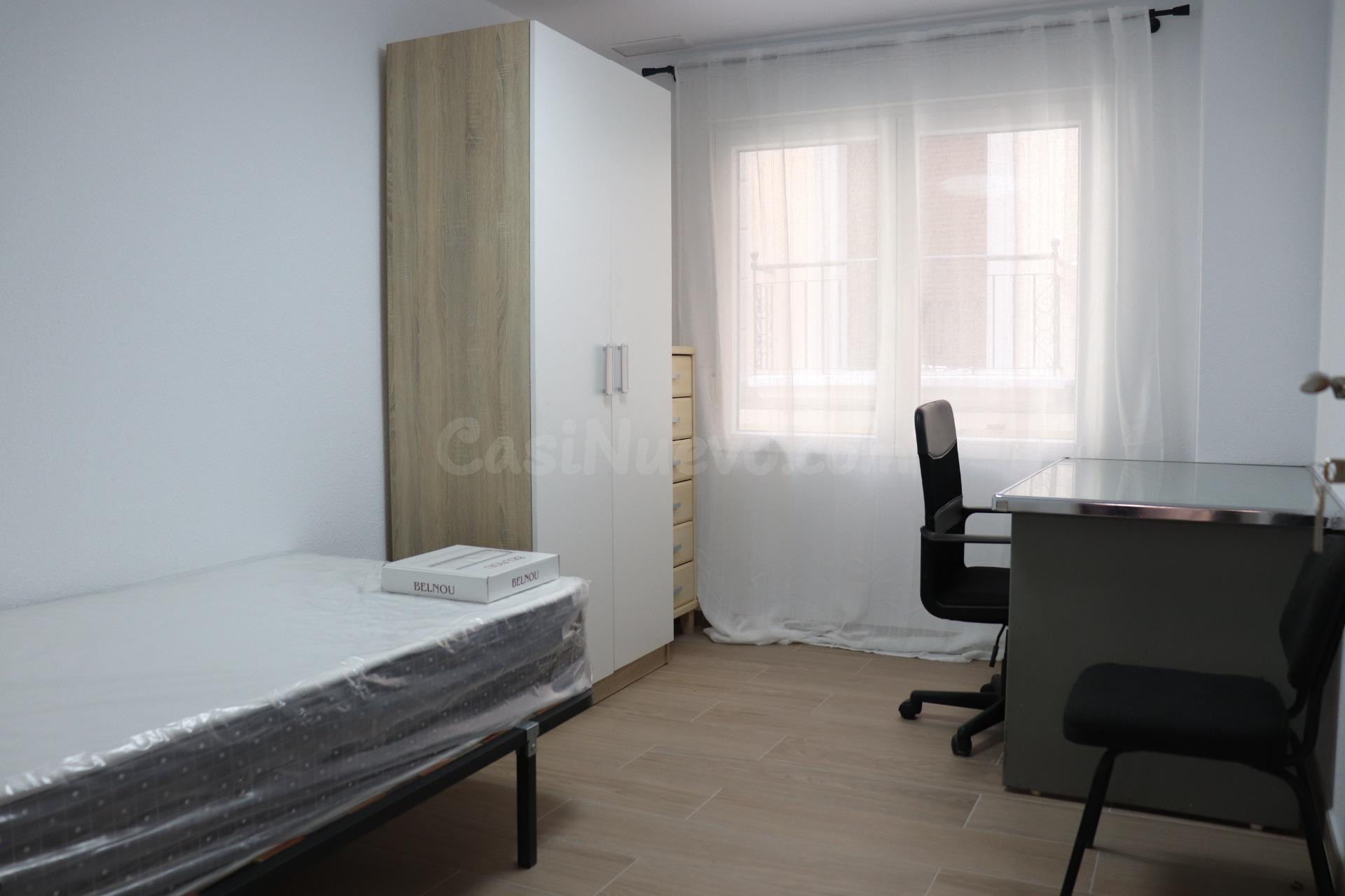 Habitación 4 habitaciones en alquiler - Centro