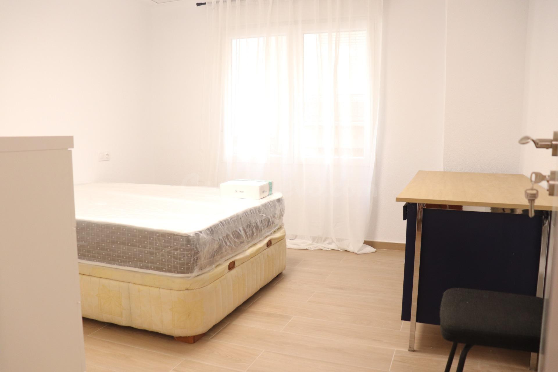 Habitación 4 habitaciones en alquiler - Centro - foto 4