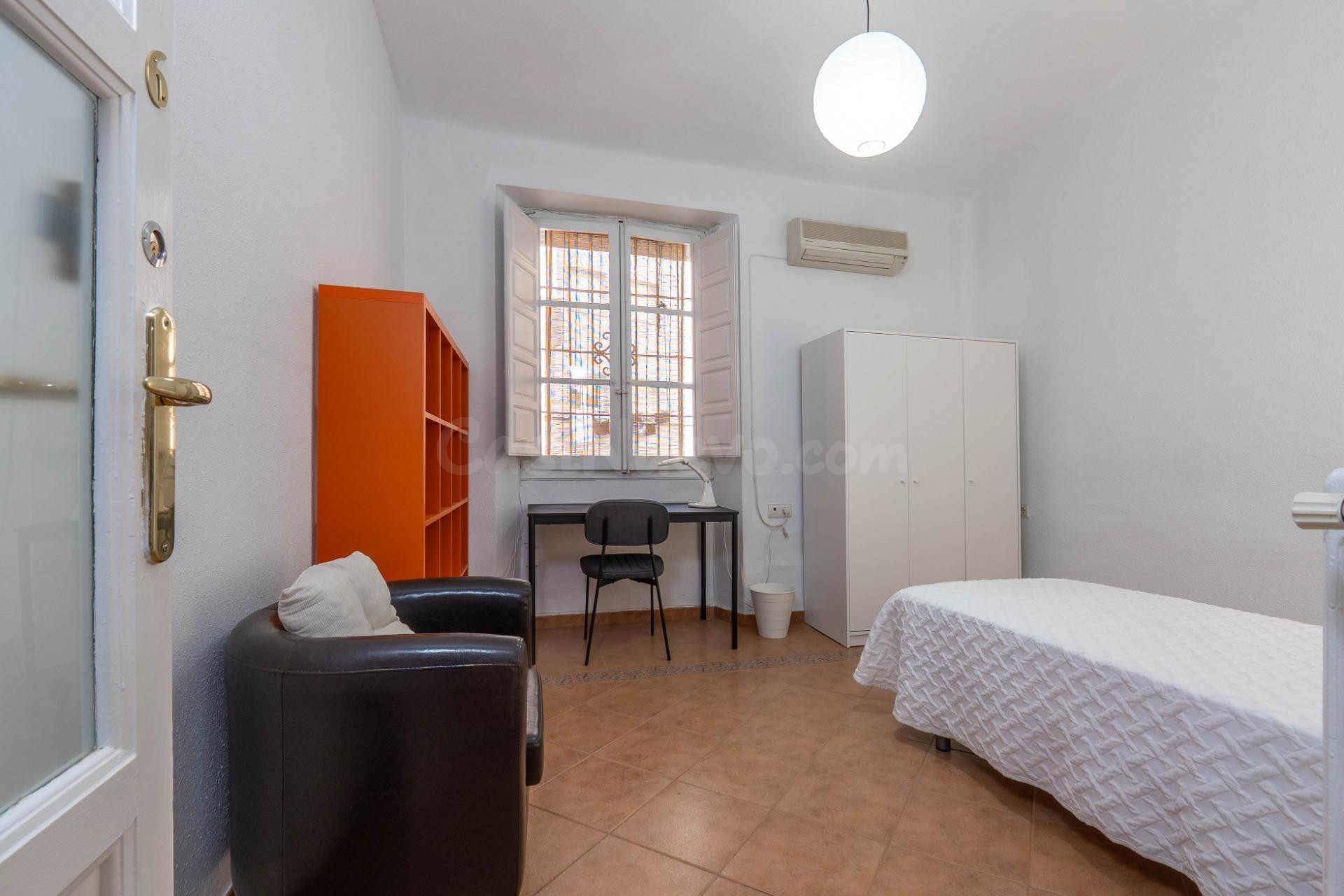 Alquiler de Habitación Individual en Piso Compartido en Gran