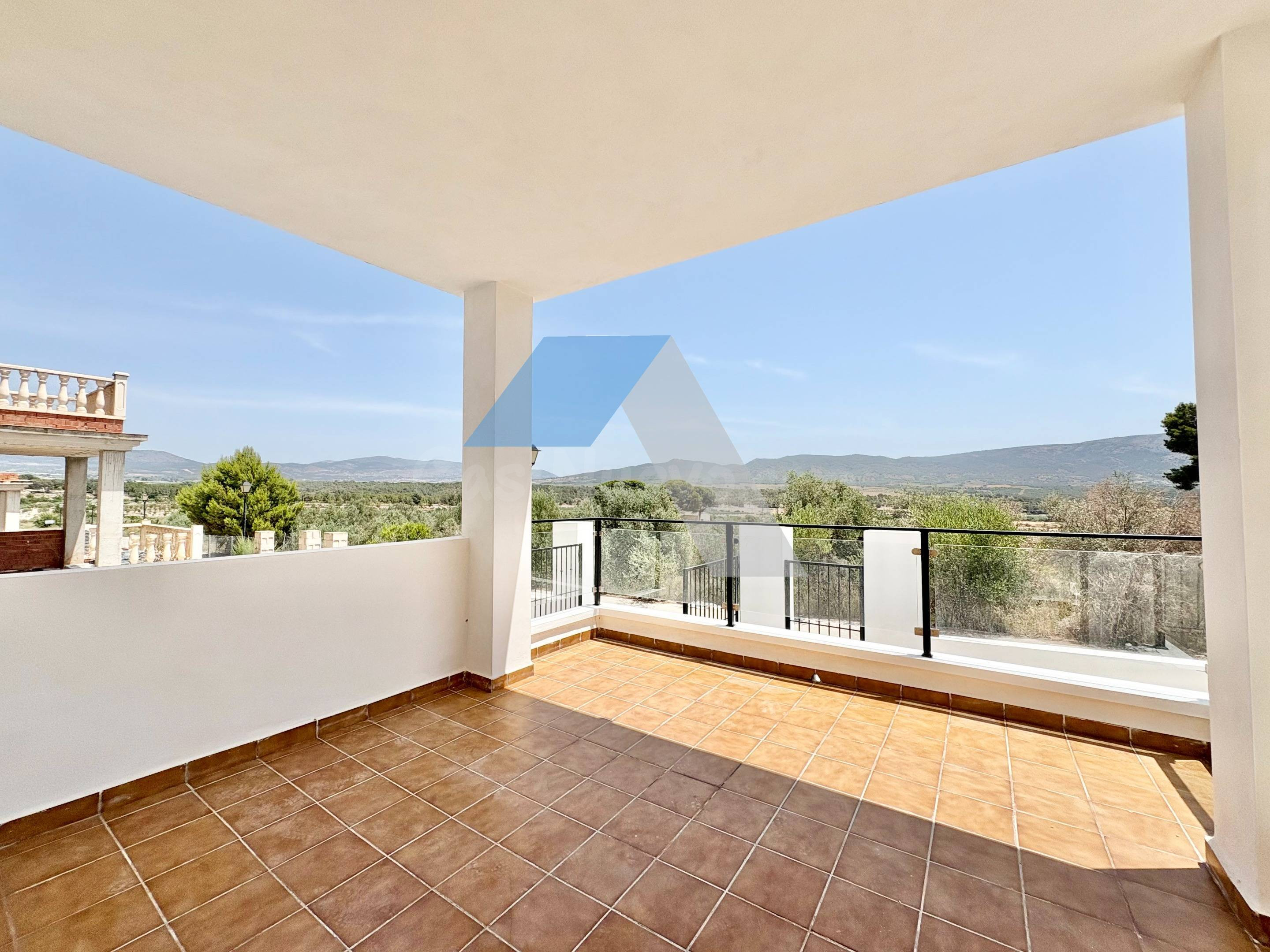 ¡CHALET A LA VENTA A ESTRENAR! - foto 2