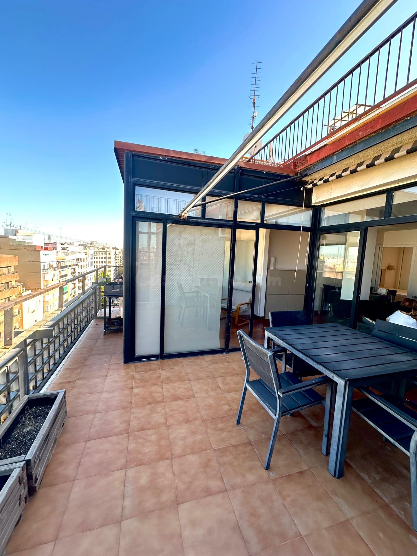 Ático con terraza céntrico - foto 2