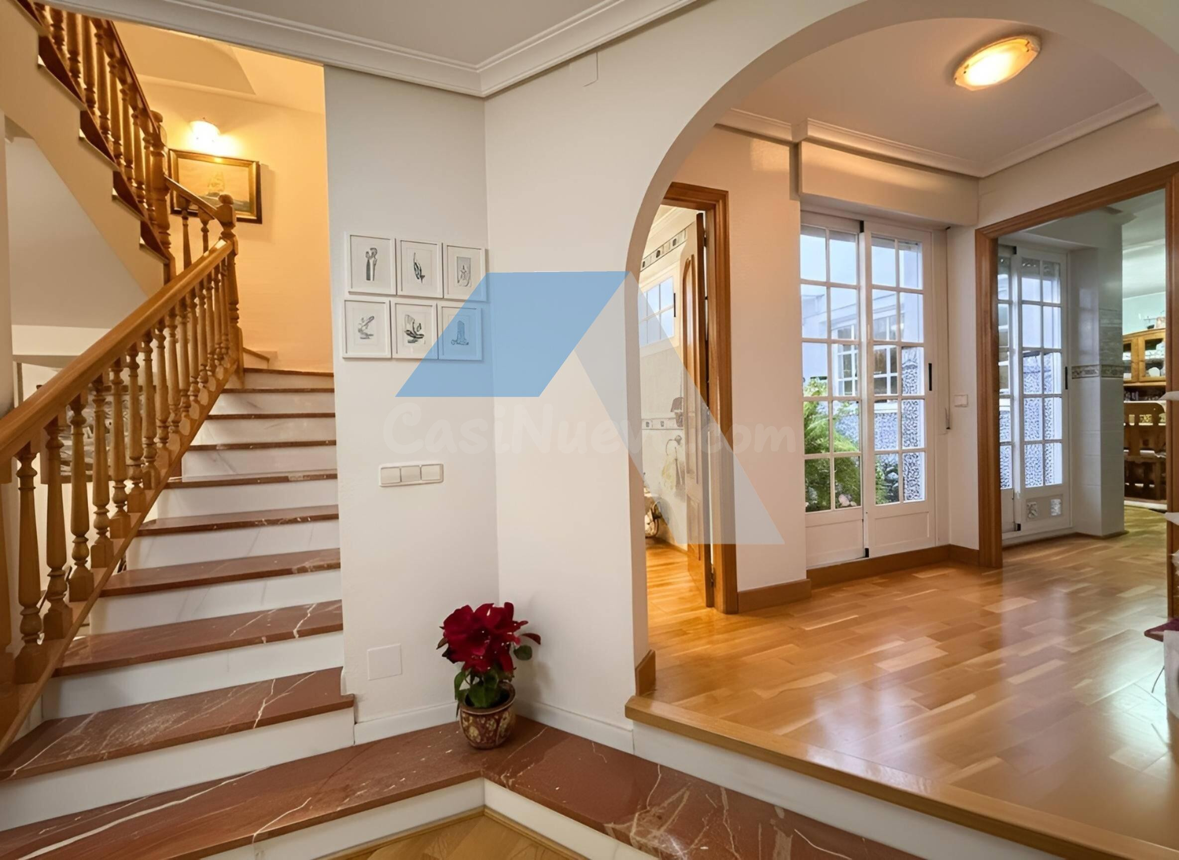 Vivienda unifamiliar de tres plantas en pleno centro de San  - foto 4