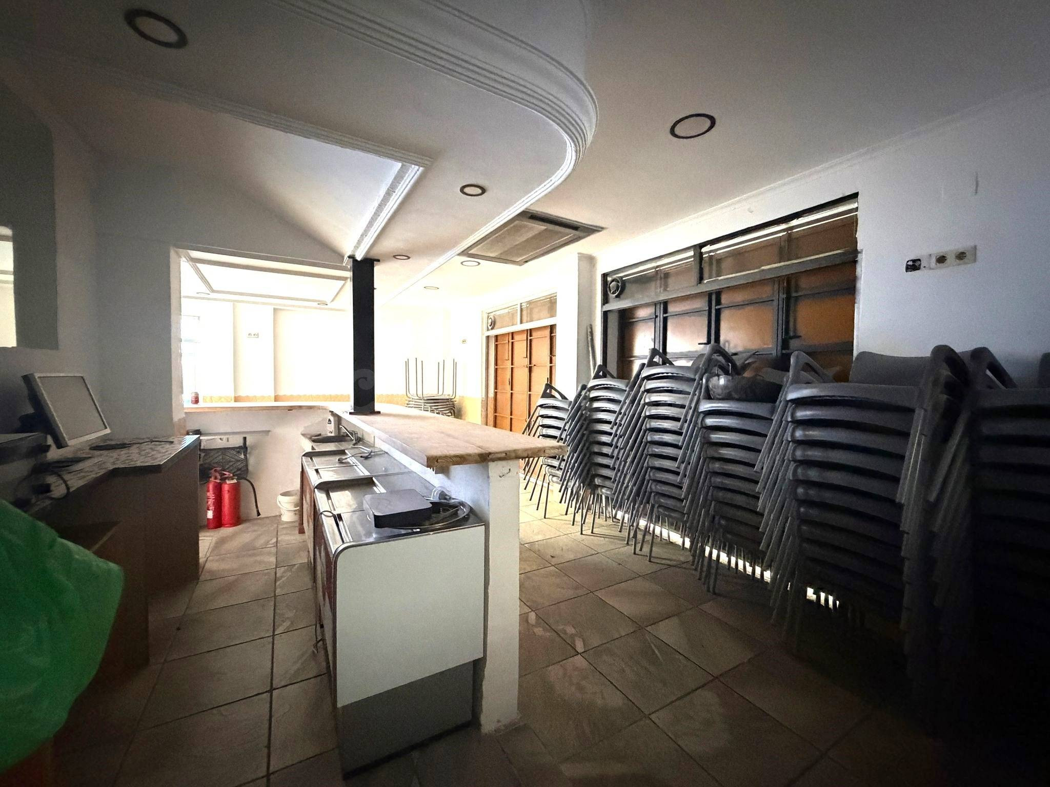 Local comercial 75m² en venta - San Gabriel
