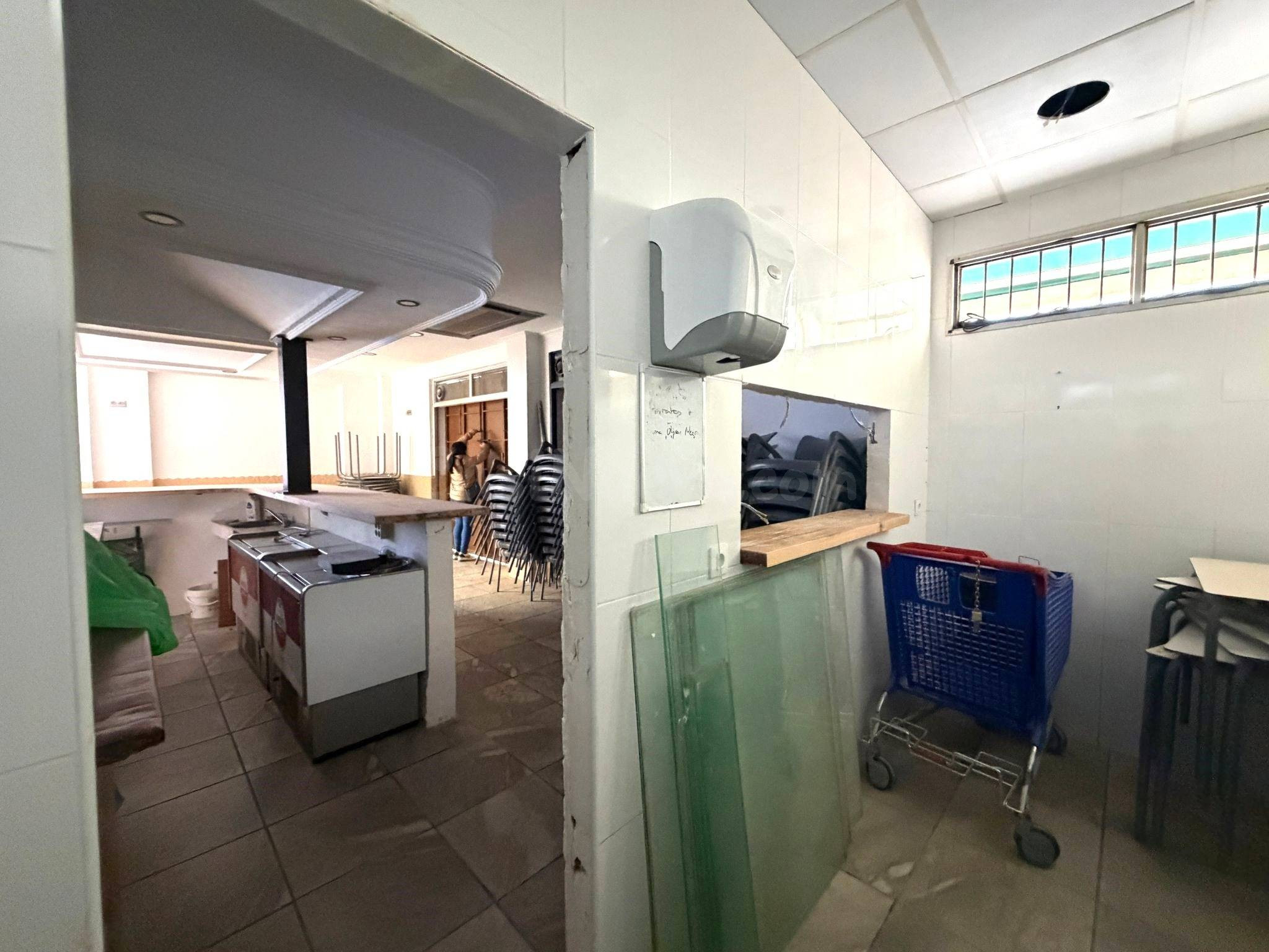 Local comercial 75m² en venta - San Gabriel - foto 2