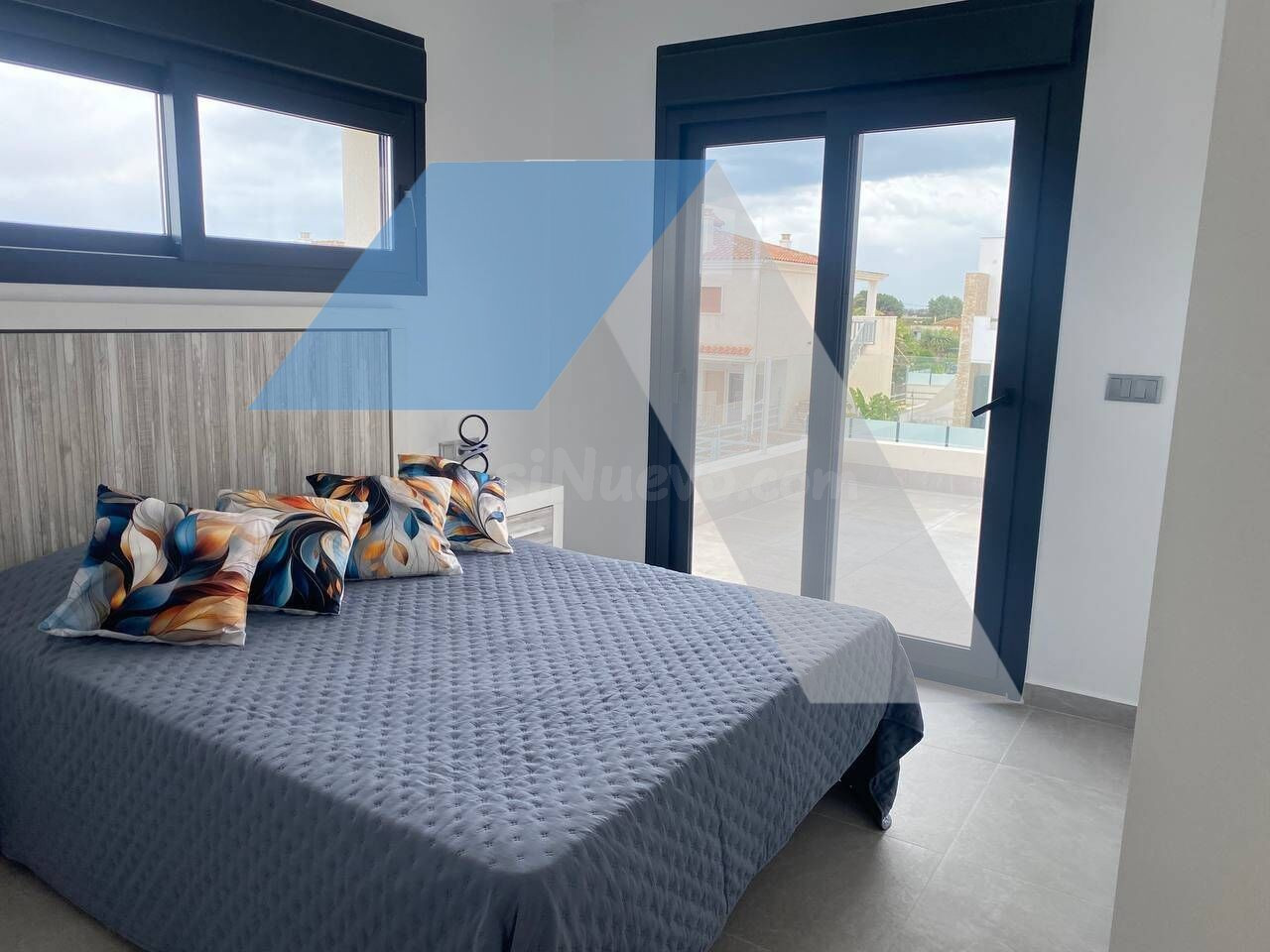Vendo a bungalow 10 minutos de la playa - foto 3