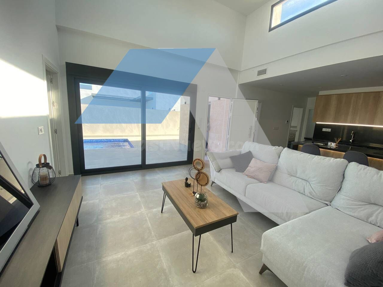 Chalet adosado con piscina privada en Daya Nueva - foto 2