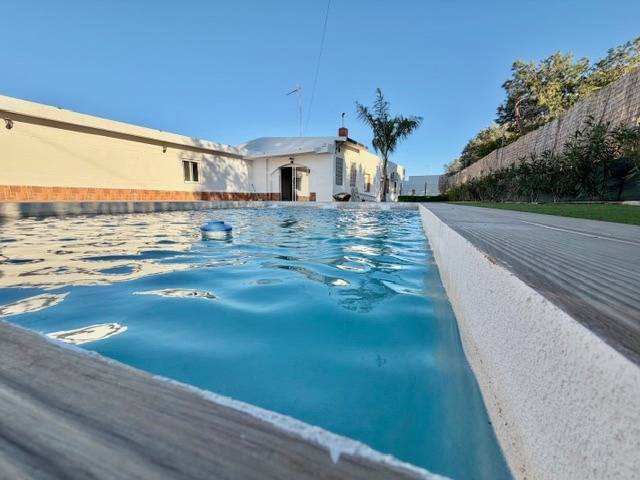 CHALET PARA QUE LO DISFRUTEN SUS HIJOS Y USTED