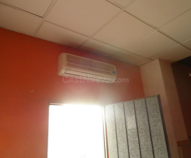 SE ALQUILA BAJO COMERCIAL EN ZARANDONA - foto 5