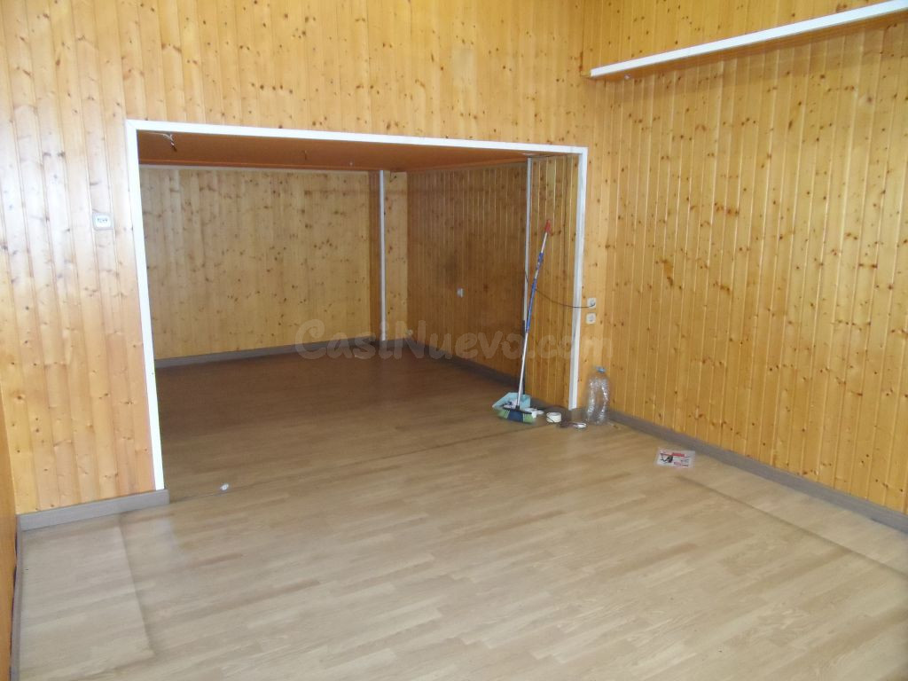 SE VENDE BAJO COMERCIAL PUENTE TOCINOS
