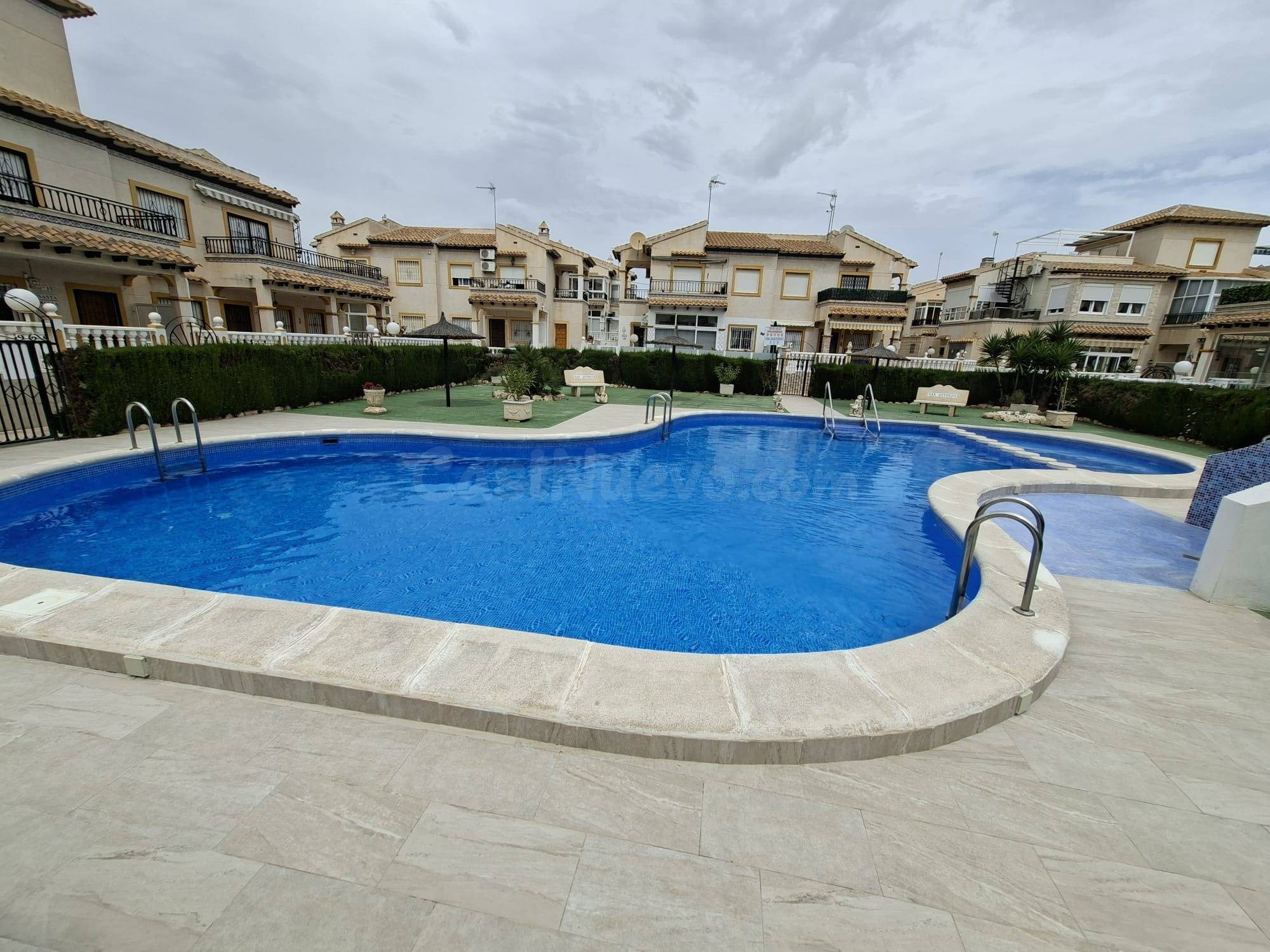 Precioso bungalow en orihuela Costa