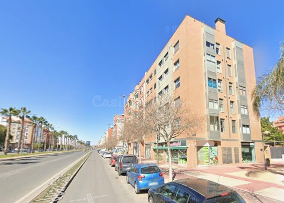 Plaza de garaje en Juan Carlos I - foto 4