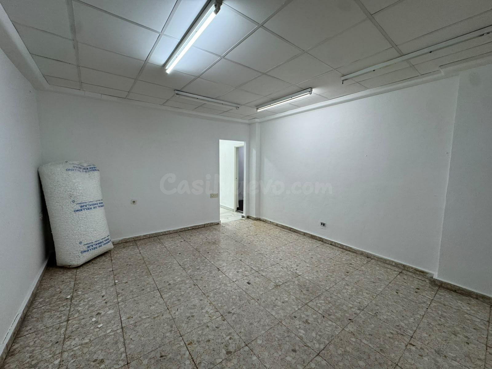 SE ALQUILA LOCAL EN EL BARRIO DEL CARMEN / INFANTE - foto 4