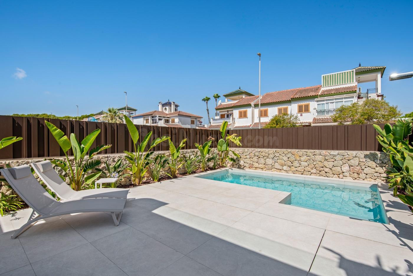 Una joya mediterránea en Mil Palmeras: la casa que estabas e - foto 5
