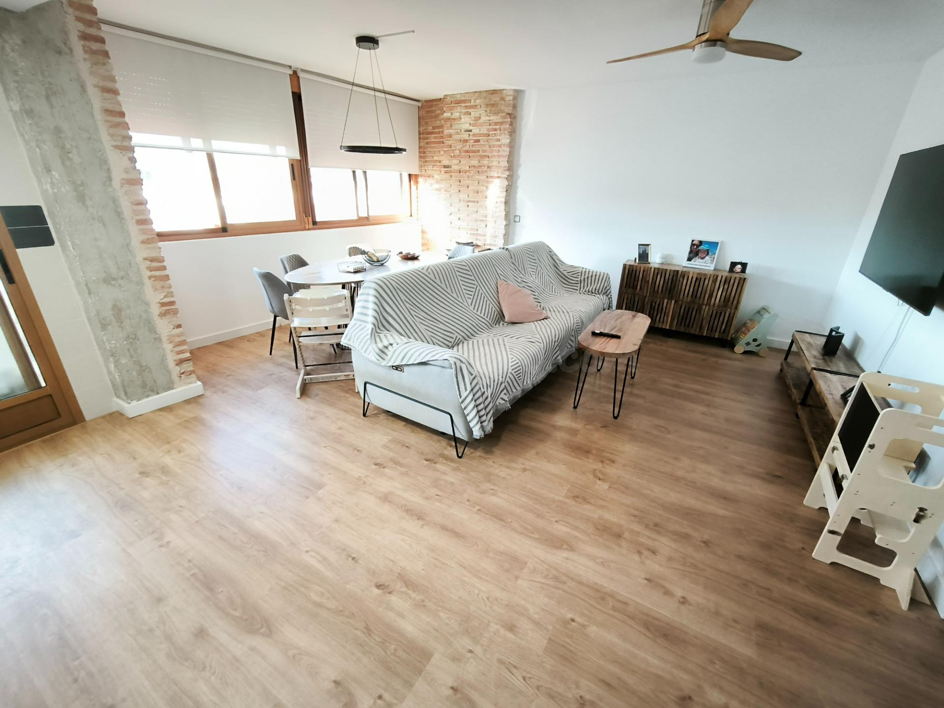ÁTICO DÚPLEX CON 2 TERRAZAS, GARAJE Y TRASTERO EN CASILLAS – - foto 3