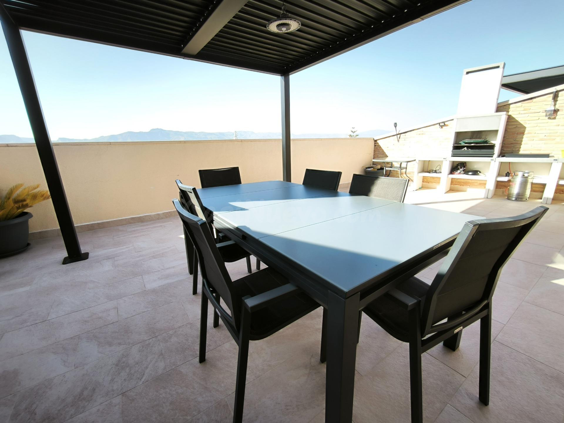 ÁTICO DÚPLEX CON 2 TERRAZAS, GARAJE Y TRASTERO EN CASILLAS – - foto 5
