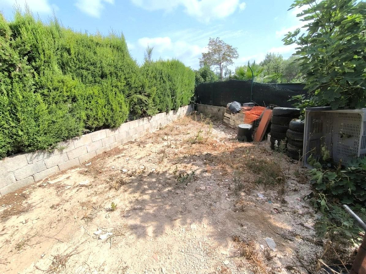 Casa con terreno en Llano de Brujas – Para reformar y crear  - foto 2