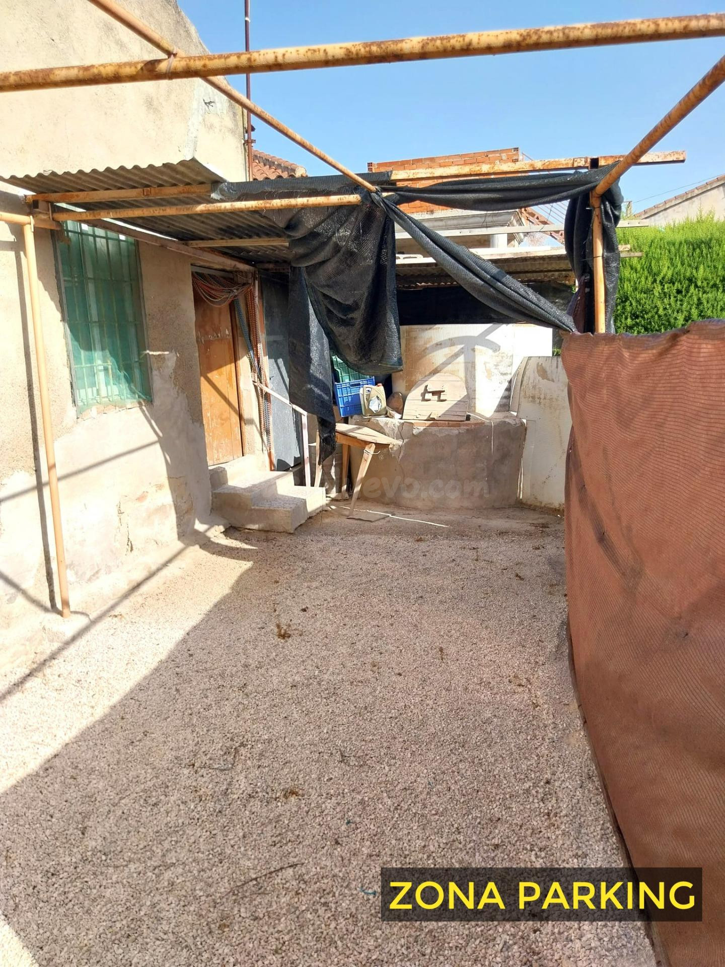 Casa con terreno en Llano de Brujas – Para reformar y crear  - foto 5