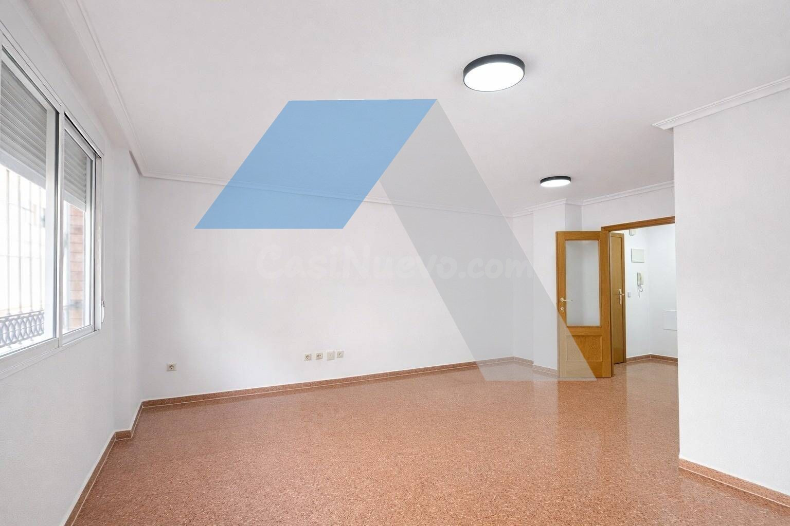 Piso bajo en pleno centro con 2 patios y garaje ✨ - foto 4