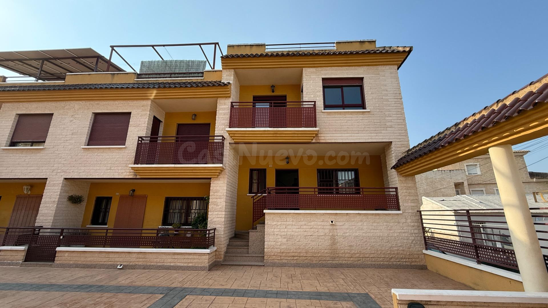 VENTA DE MARAVILLOSO DÚPLEX EN LOS DESAMPARADOS (ORIHUELA)