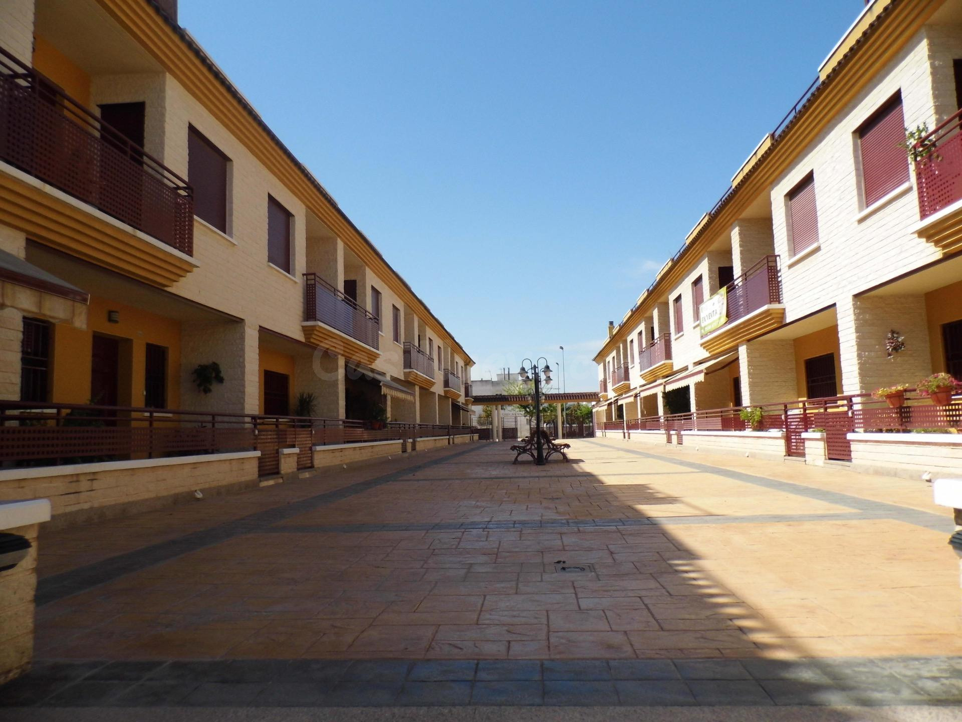 VENTA DE MARAVILLOSO DÚPLEX EN LOS DESAMPARADOS (ORIHUELA) - foto 2