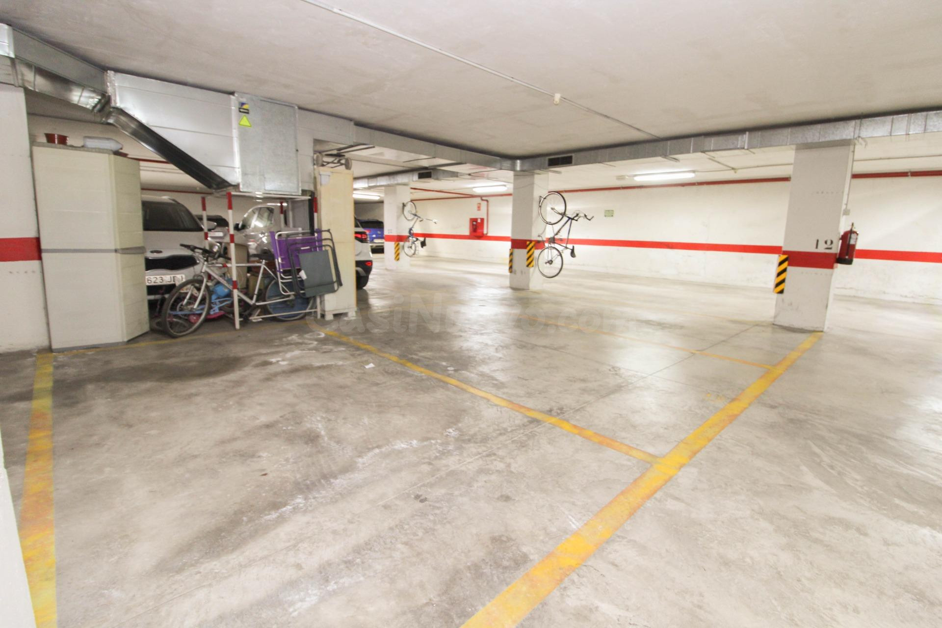 PLAZA DE GARAJE AMPLIA EN VENTA – ZONA MARTINEZ VALERO / TRA - foto 4