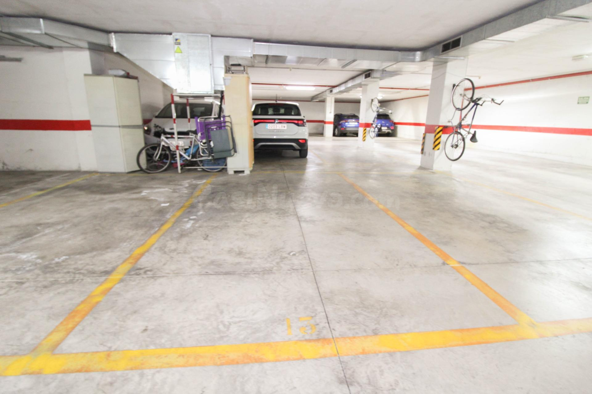 PLAZA DE GARAJE AMPLIA EN VENTA – ZONA MARTINEZ VALERO / TRA