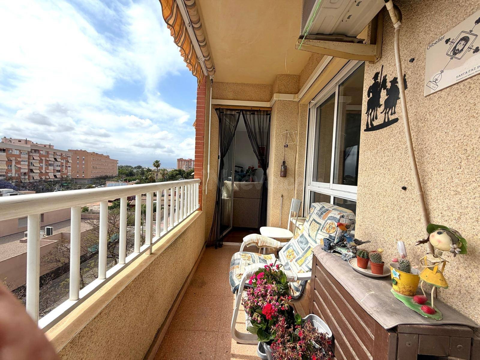 ¡¡ Espectacular piso de 4 dormitorios con piscina, garaje, t - foto 2