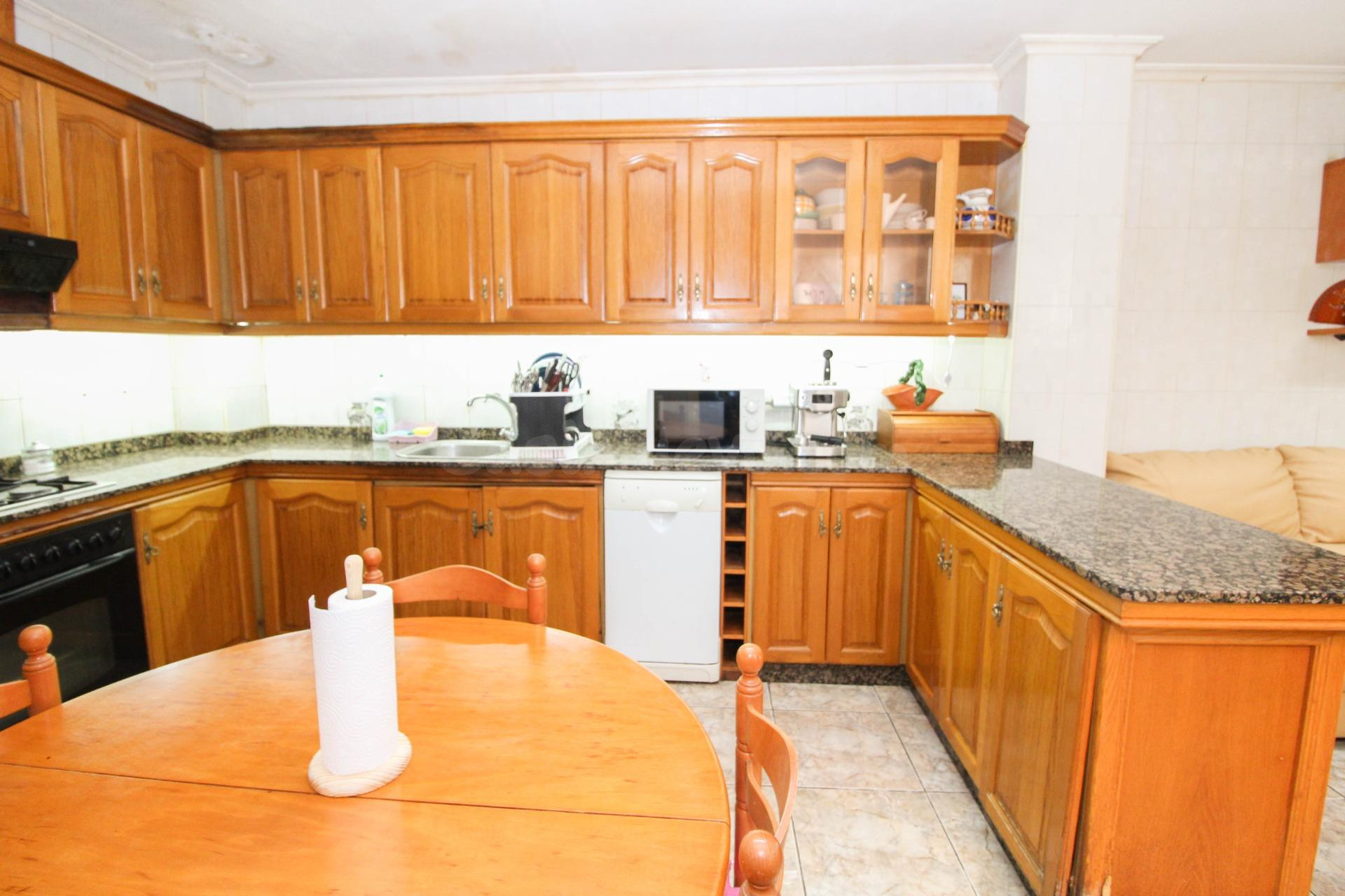 CASA DUPLEX PAREADA EN PLAZA DE MADRID, 4 habitaciones, 2 BA - foto 2