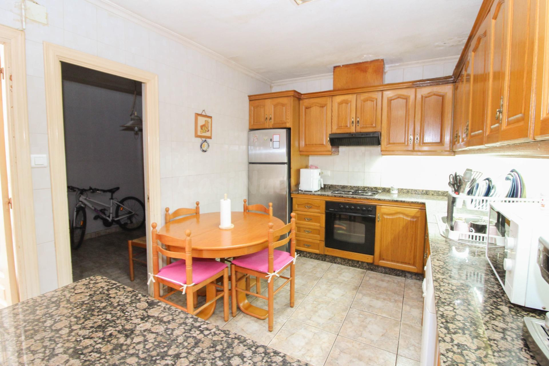 CASA DUPLEX PAREADA EN PLAZA DE MADRID, 4 habitaciones, 2 BA - foto 4