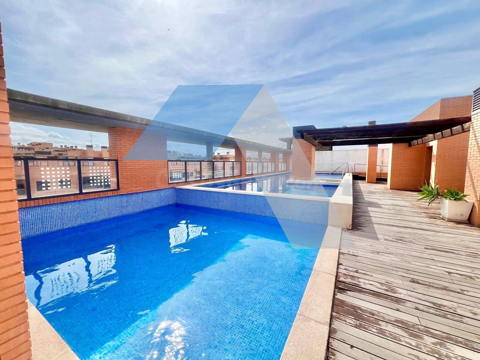 Espectacular piso de 4 dormitorios con piscina, garaje y trastero en San Vicente del Raspeig
