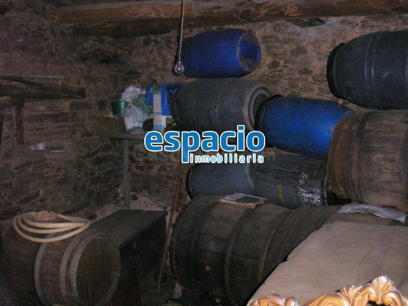 VENTA CASA PIEDRA EN VILLANUEVA DE VALDUEZA - foto 2