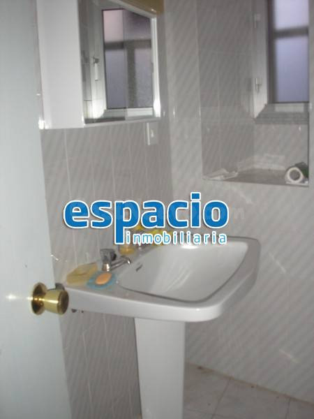 VENTA CASA PIEDRA EN VILLANUEVA DE VALDUEZA - foto 4