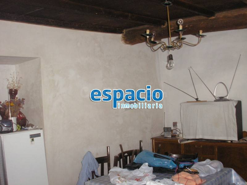 VENTA CASA PIEDRA EN VILLANUEVA DE VALDUEZA - foto 5