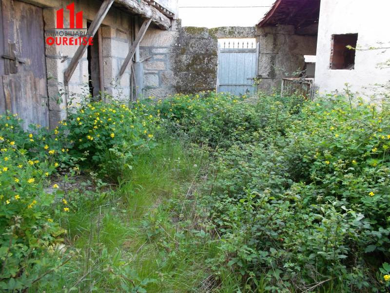 VIVIENDA UNIFAMILIAR CON PEQUEÑA PARCELA EN LA CABEANCA