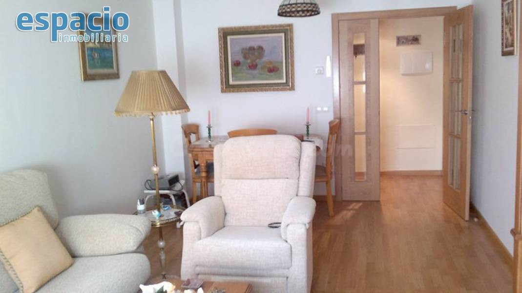 SE VENDE APARTAMENTO CENTRICO EN CACABELOS