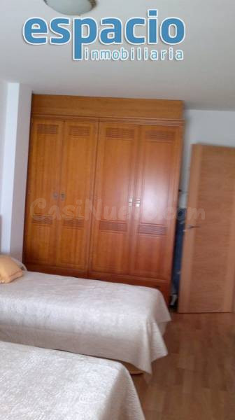 SE VENDE APARTAMENTO CENTRICO EN CACABELOS - foto 3