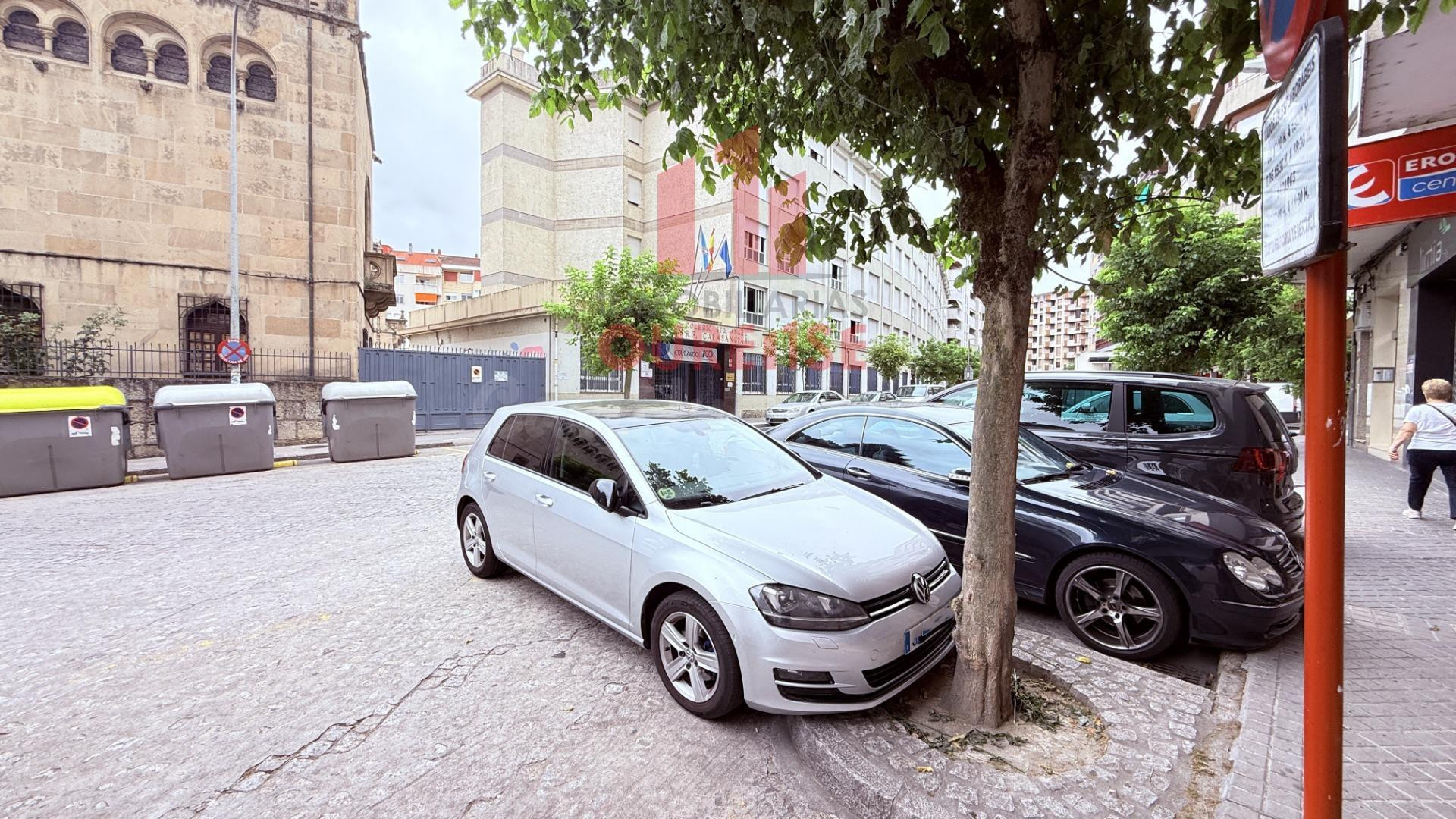 VENTA DE DOS PLAZAS GARAJE EN O COUTO.