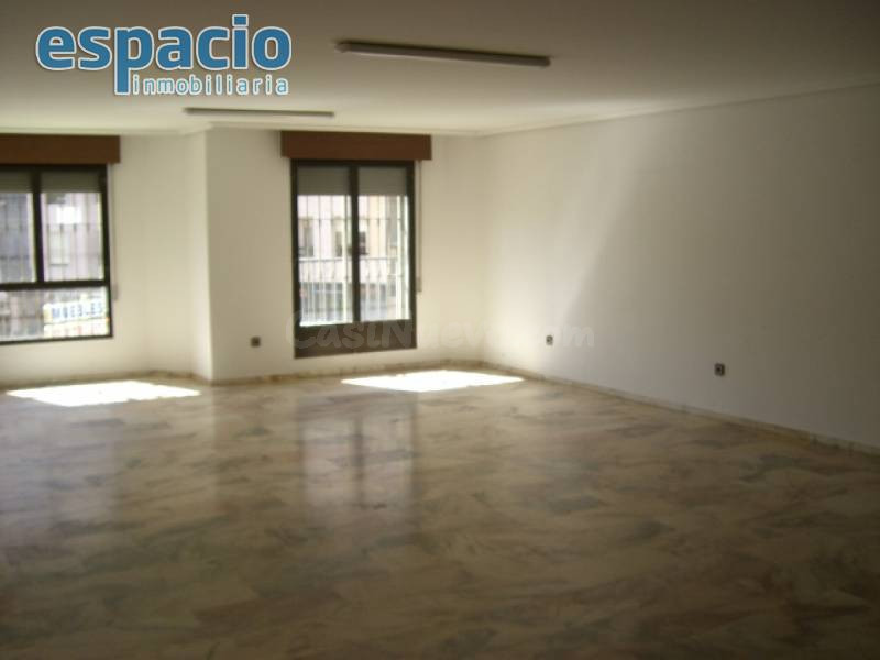 ALQUILER OFICINA CENTRO - foto 2
